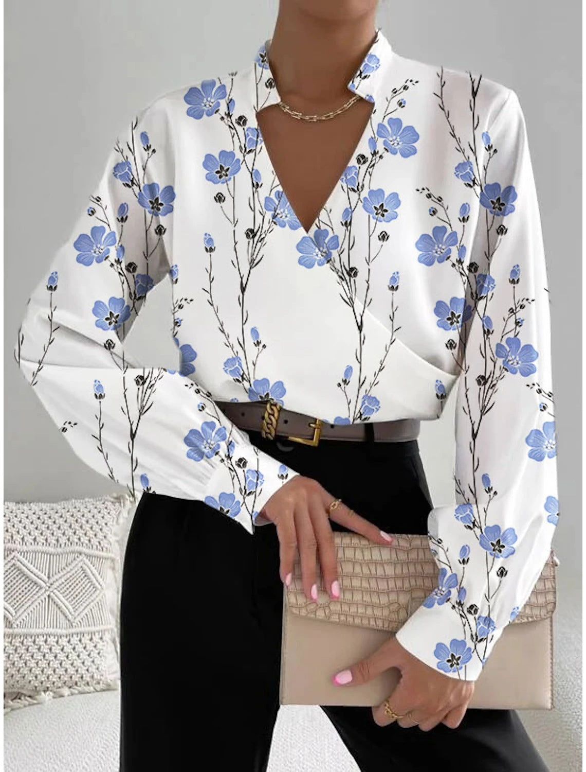 Women's Long-sleeved V-neck Stitching Shirt